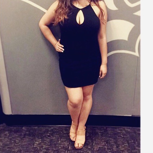 Black Going Out Mini Dress with Keyhole Front - Picture 3 of 3